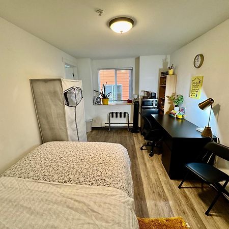 Micro Studio Apartment 10 Minutes Walk To University Of Washington Seattle Bagian luar foto