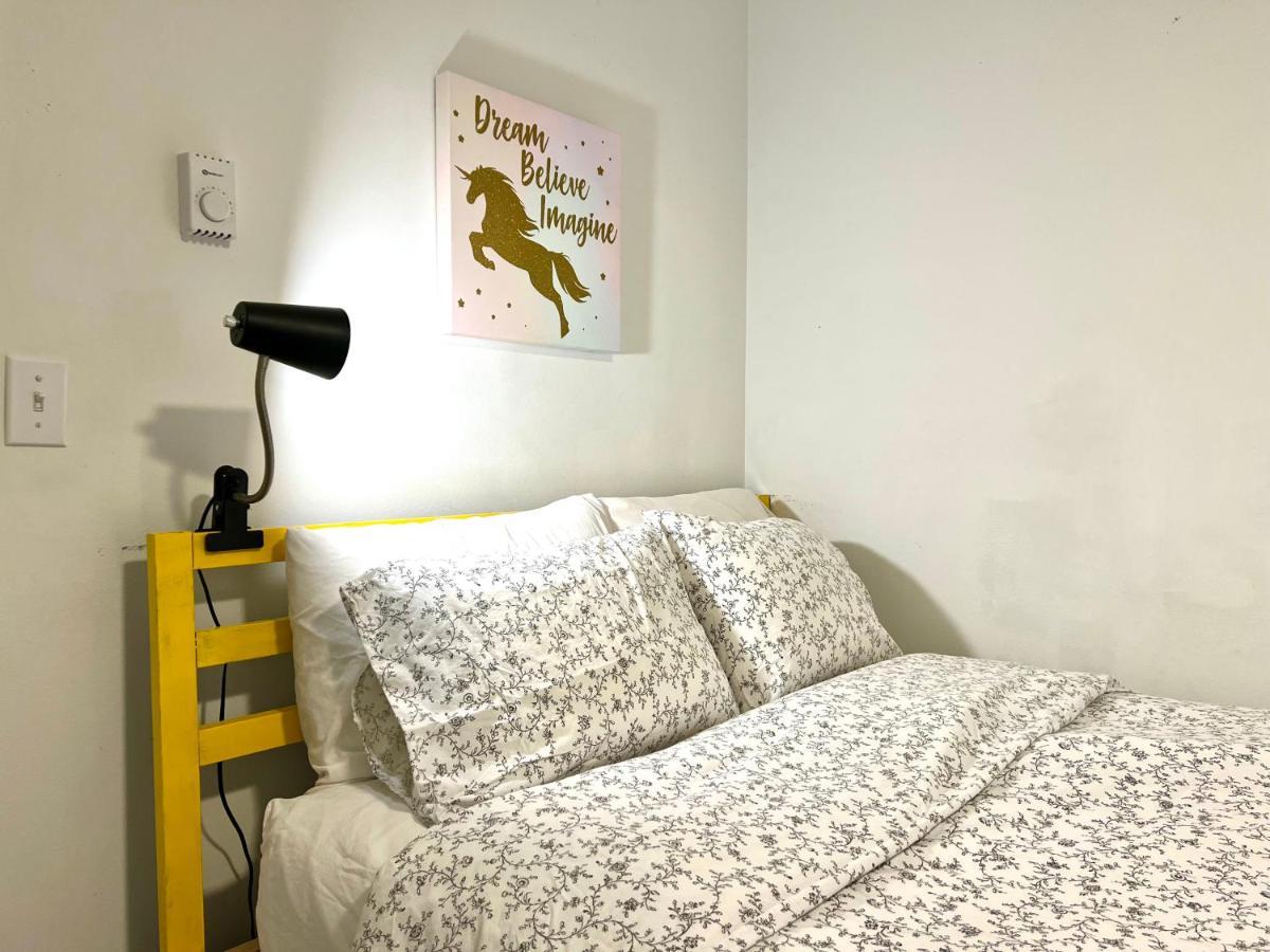 Micro Studio Apartment 10 Minutes Walk To University Of Washington Seattle Bagian luar foto