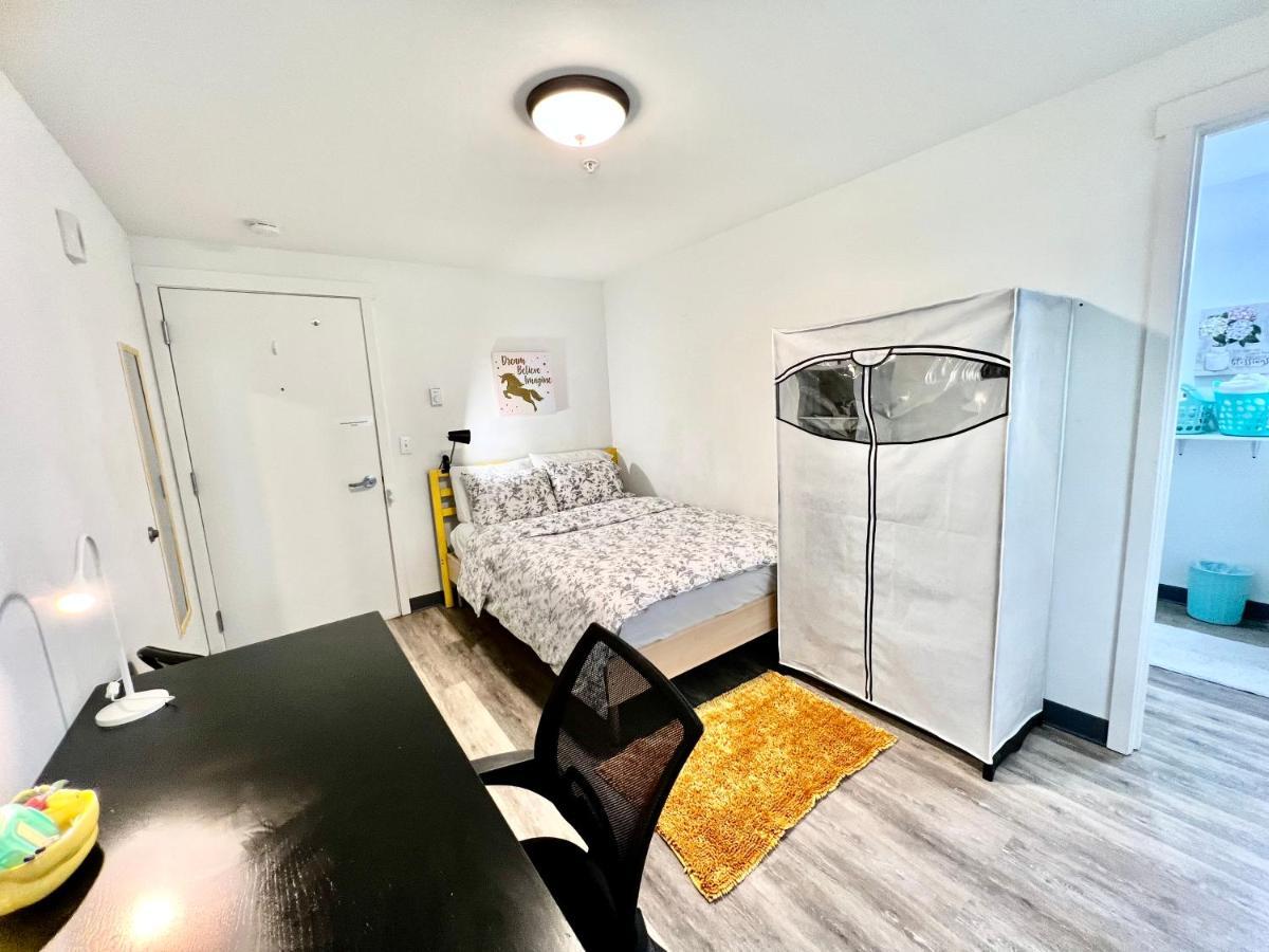 Micro Studio Apartment 10 Minutes Walk To University Of Washington Seattle Bagian luar foto